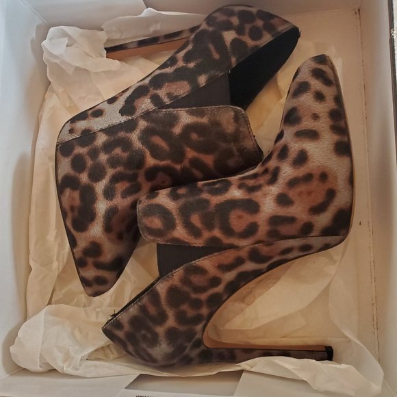 Nine West Leandra Leopard Print Bootie Size 7 - Picture 3 of 8